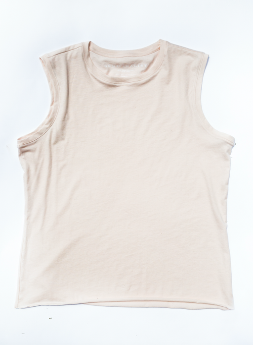 Light pink sleeveless crew neck t-shirt