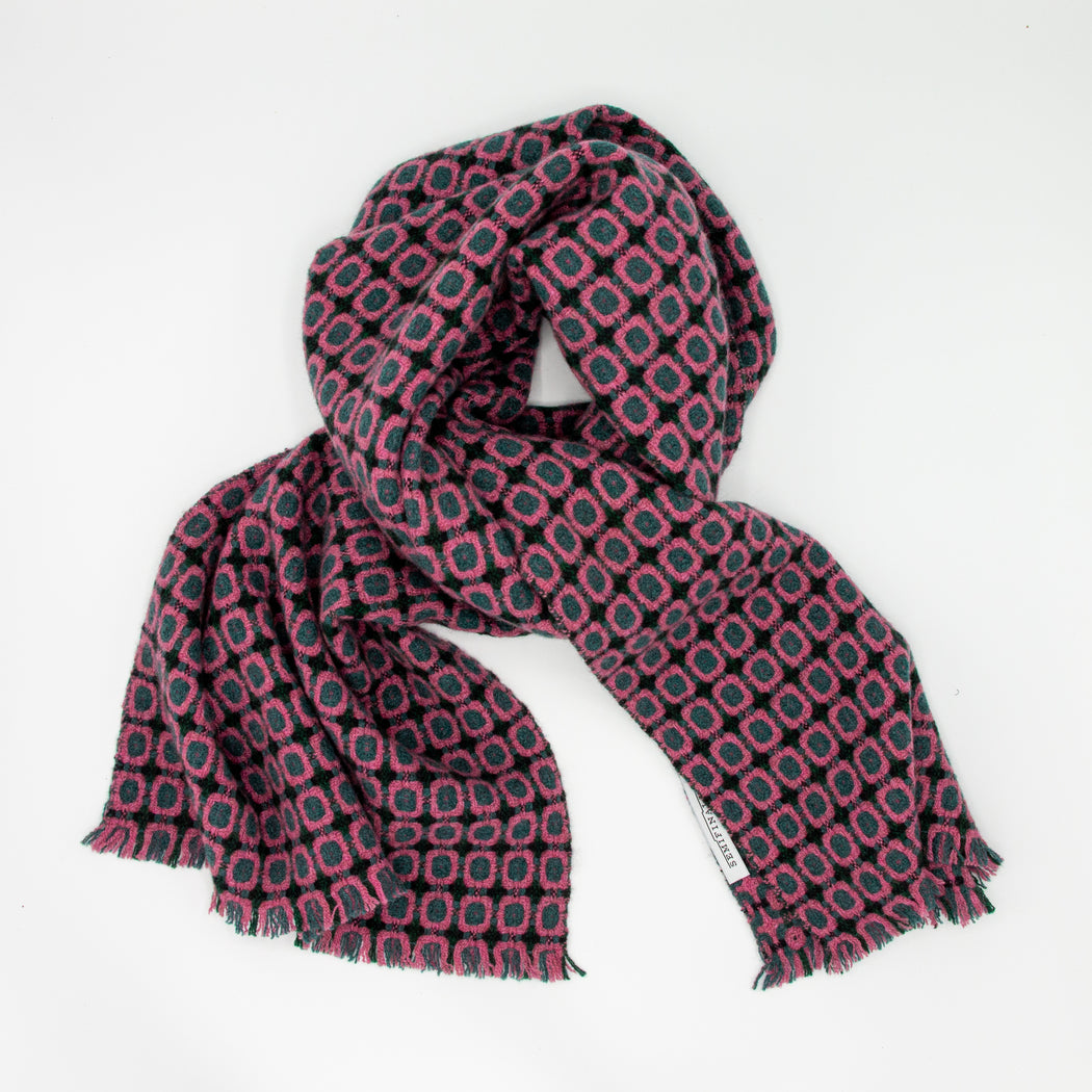 Knotted green and pink geometric cashmere scarf